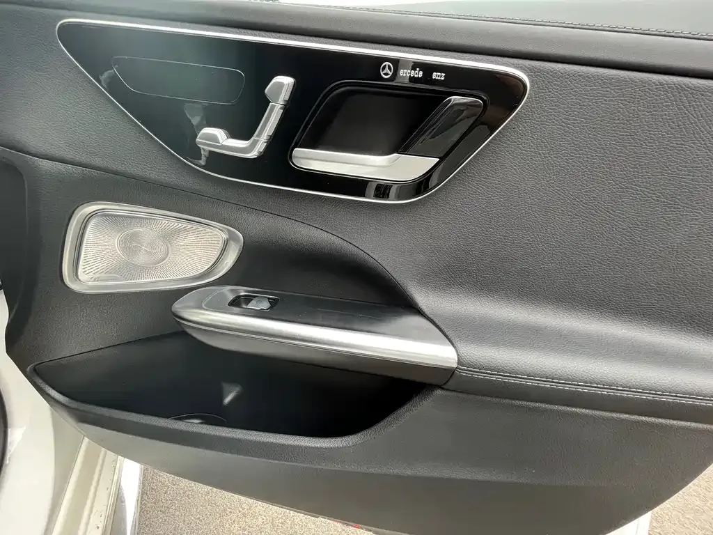 Mercedes-Benz C-Class 2023 из CN, фото 2