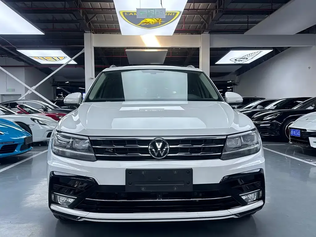 Volkswagen Tiguan L — фото 5
