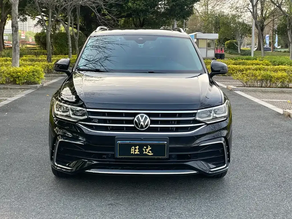 Volkswagen Tiguan L — фото 4