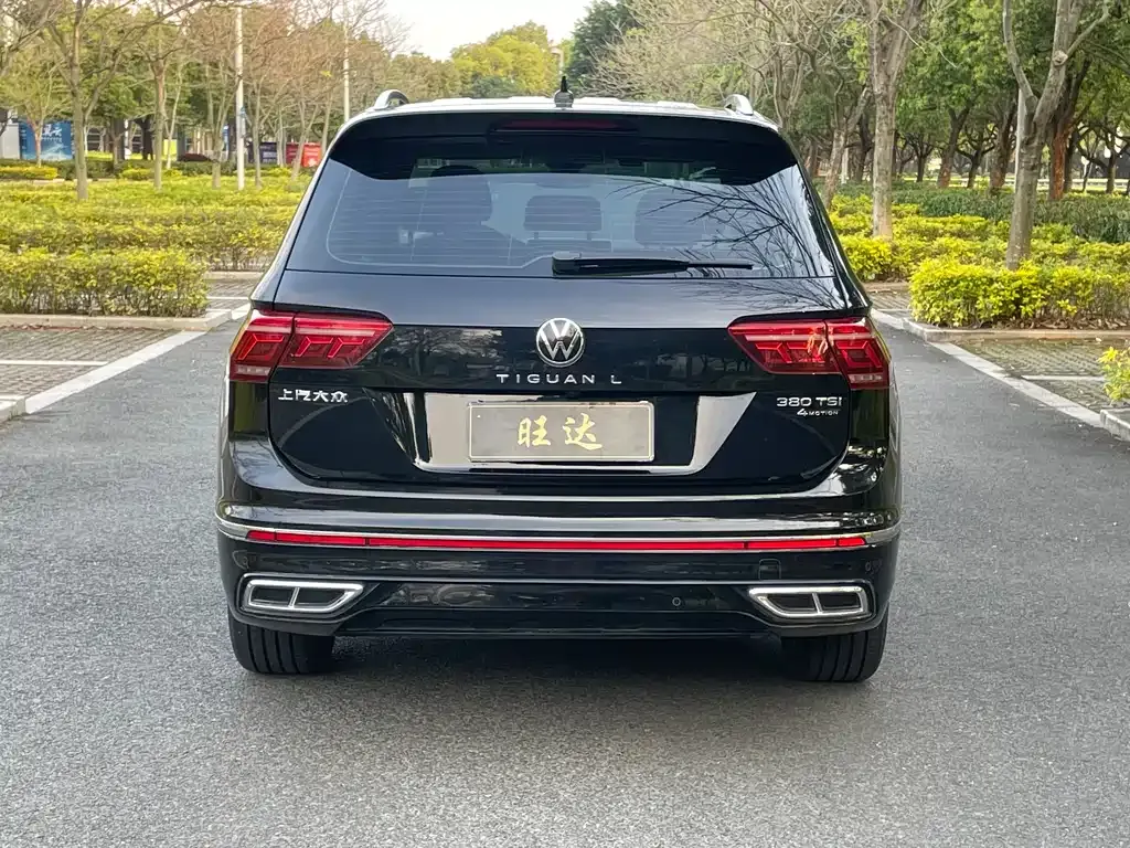 Volkswagen Tiguan L — фото 9