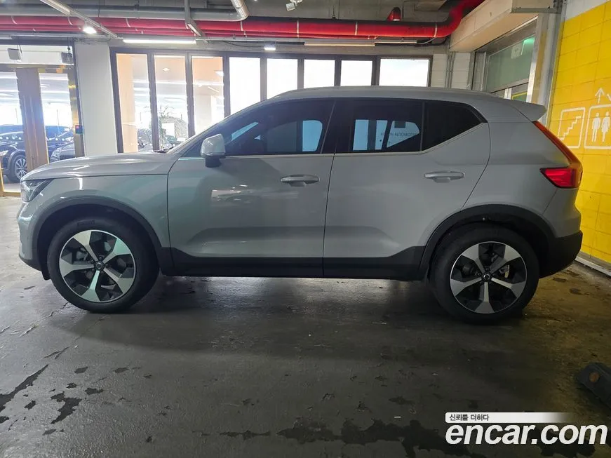 Volvo XC40 2026 из KR, фото 4