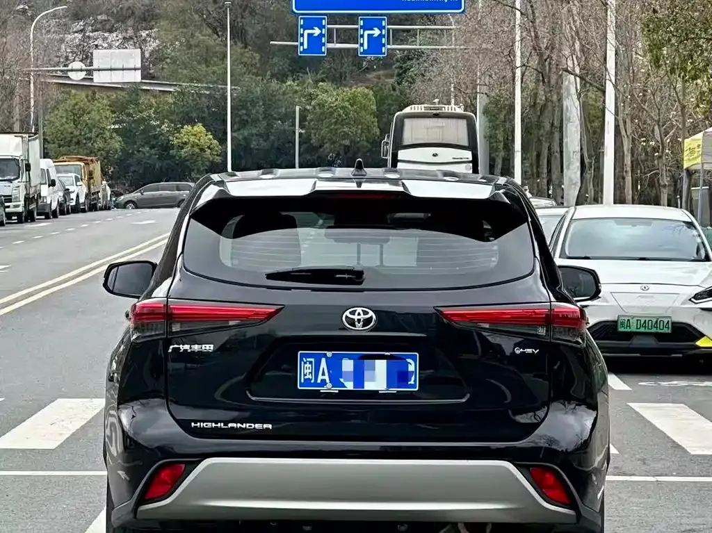 Toyota Highlander 2024 из CN, фото 2