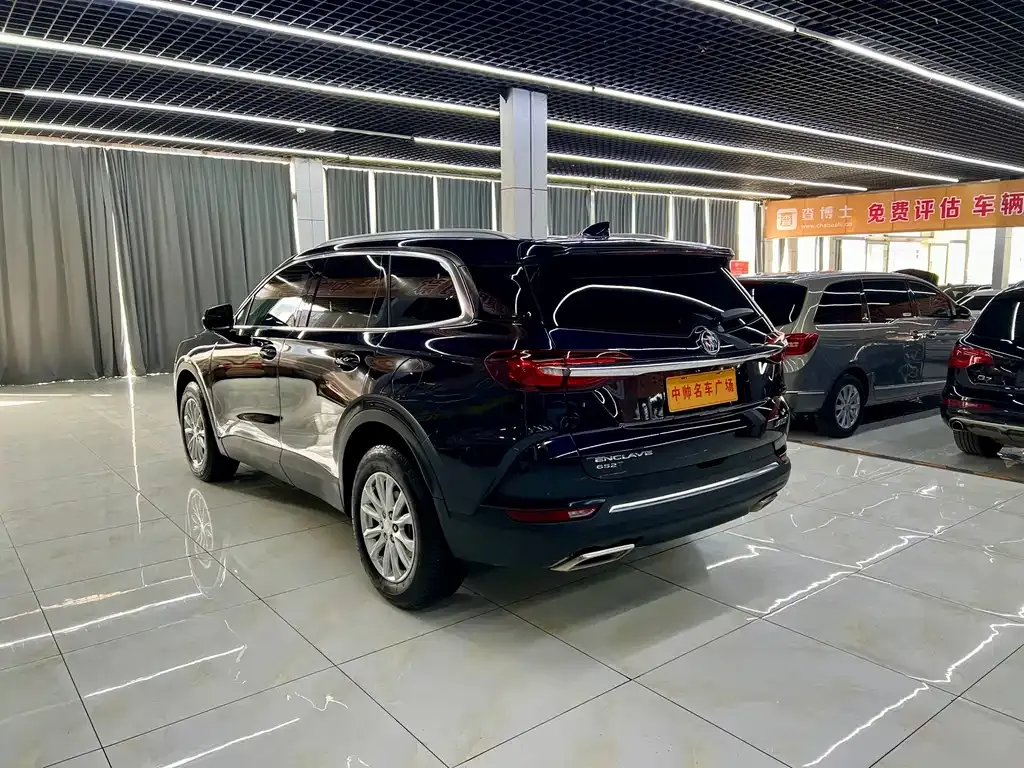 Buick Enclave — фото 2