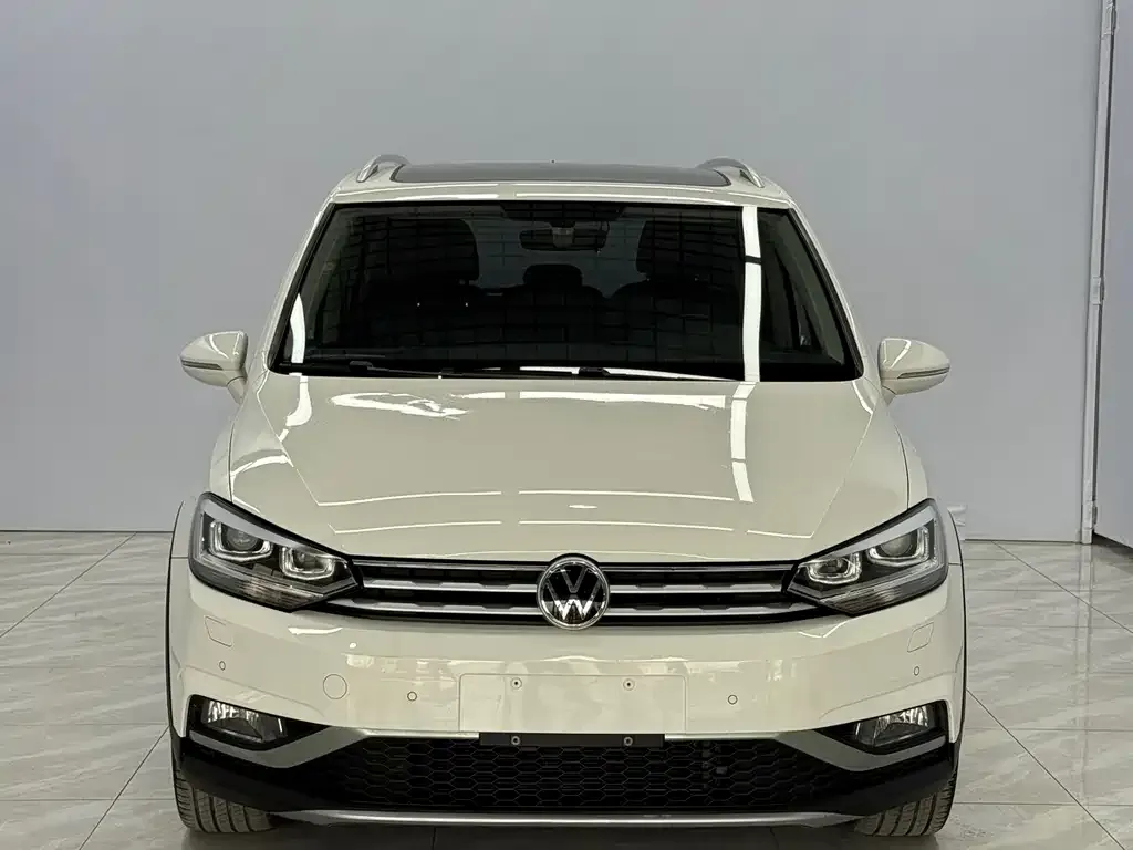 Volkswagen Touran — фото 3