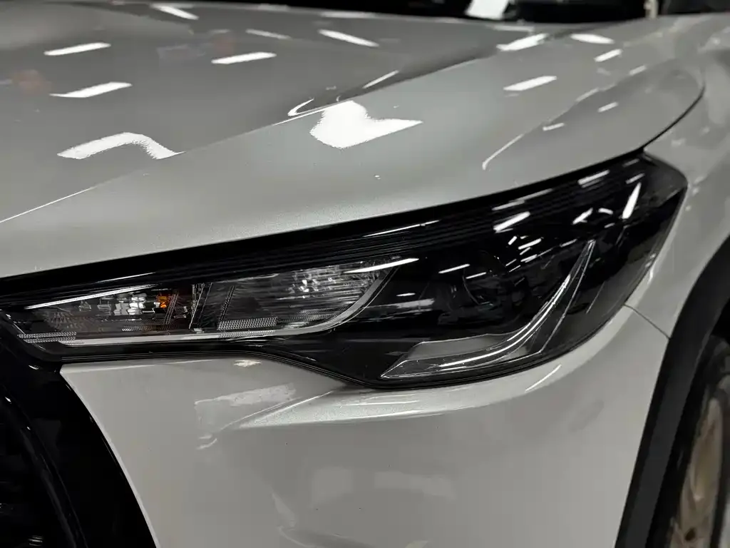 Toyota Corolla Cross 2024 из CN, фото 10