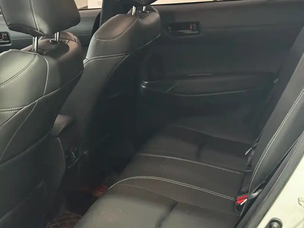 Toyota Corolla Cross 2024 из CN, фото 3