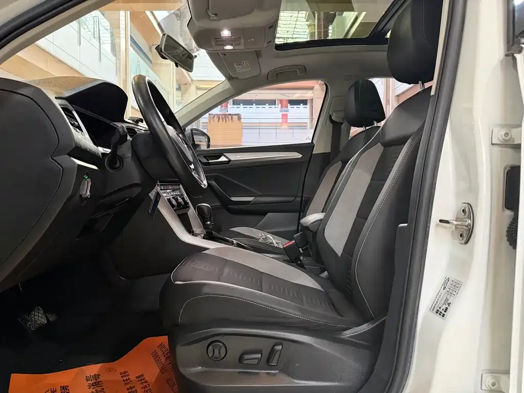 Volkswagen T-Roc 2022 из CN, фото 7