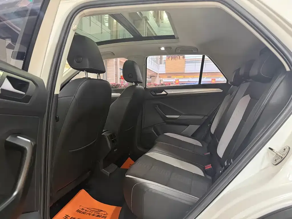 Volkswagen T-Roc 2022 из CN, фото 8