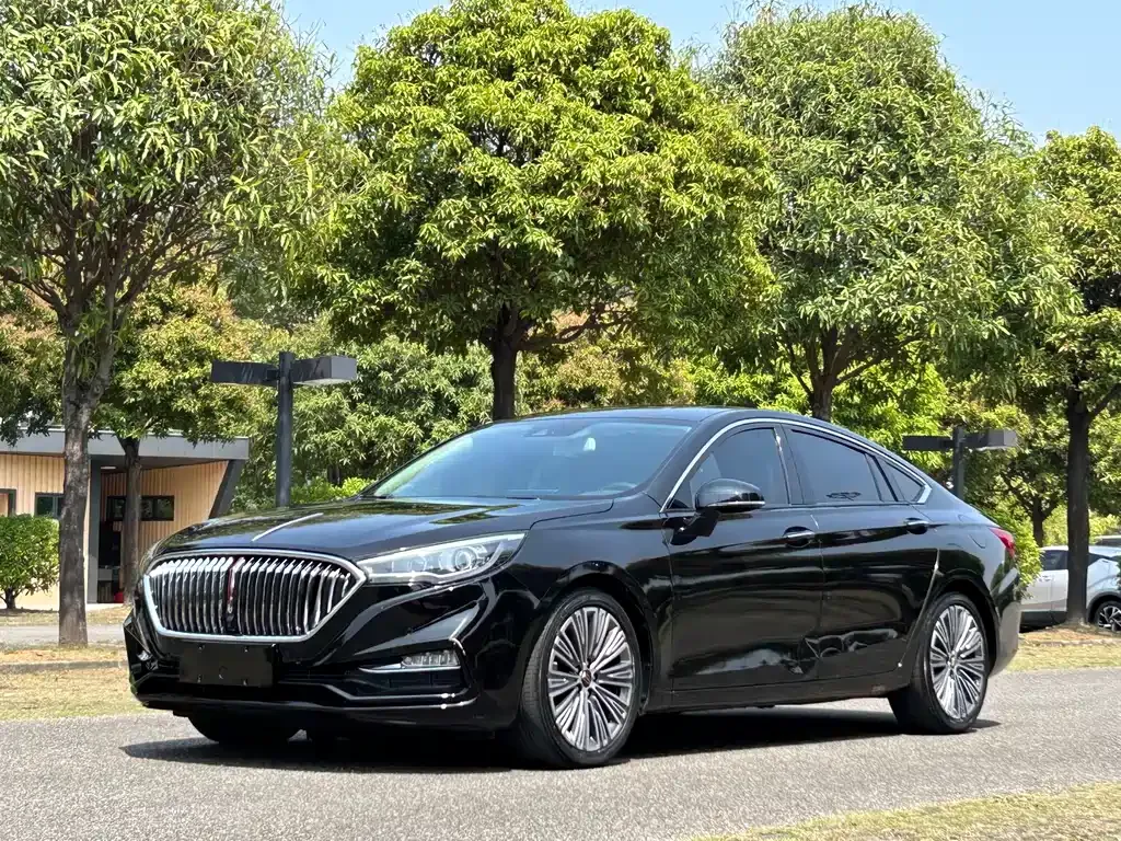 Hongqi H5 — фото 1