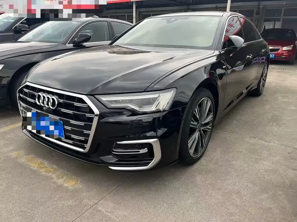 Audi A6L — фото 1
