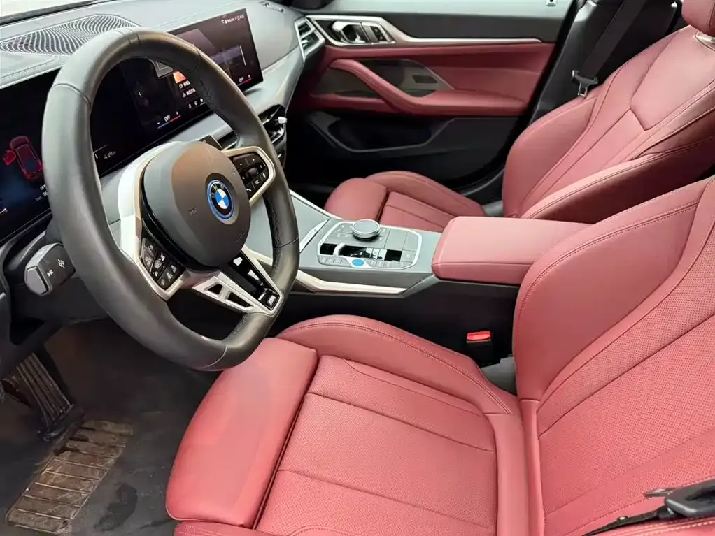 BMW i4 — фото 9