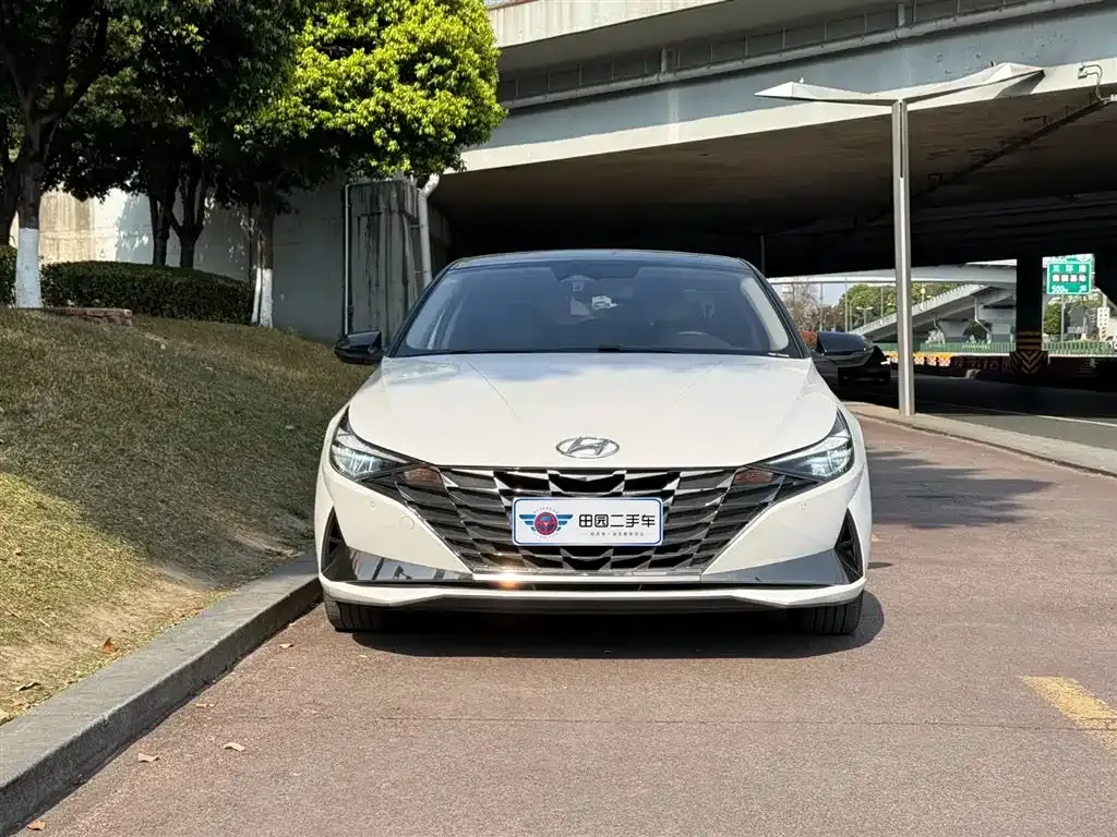 Hyundai Elantra — фото 6