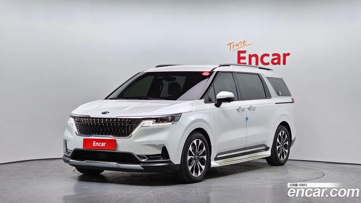 Kia Carnival — фото 1