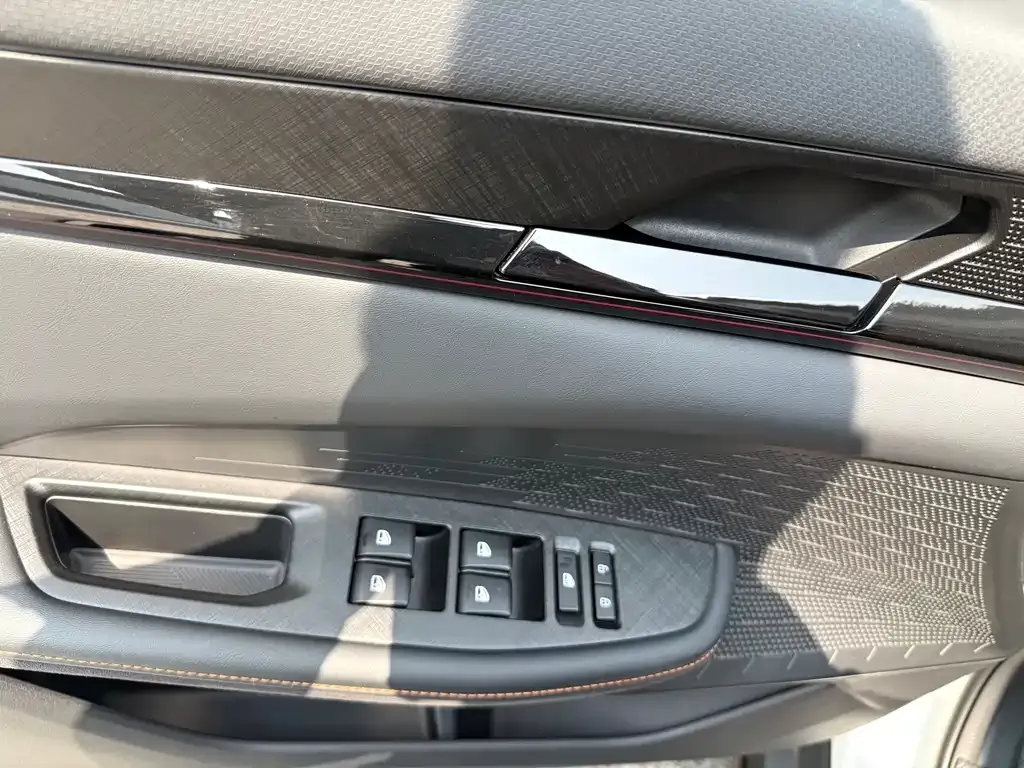 Changan UNI-V 2025 из CN, фото 5