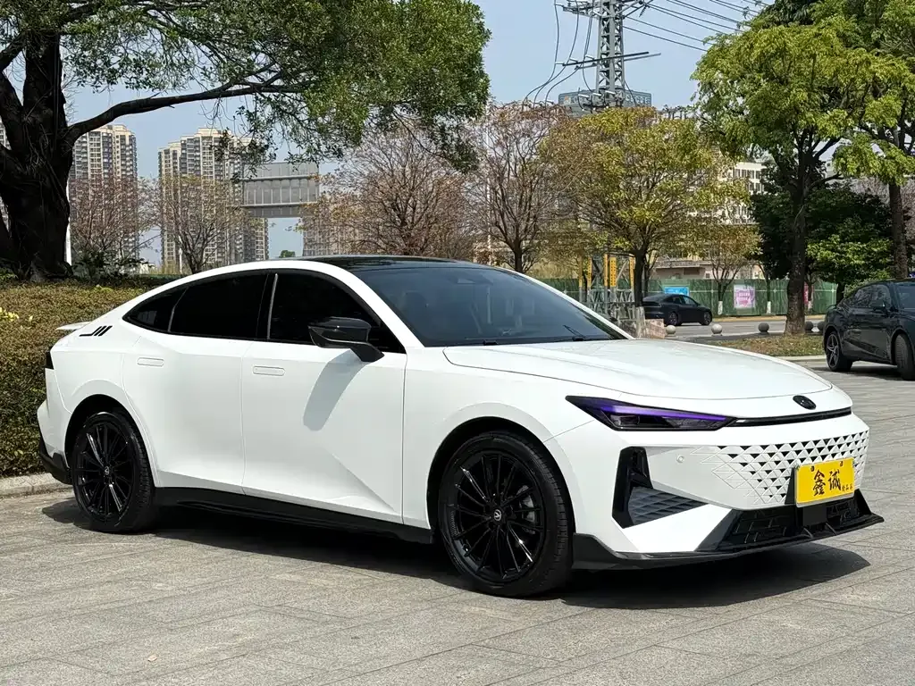 Changan UNI-V 2025 из CN, фото 6