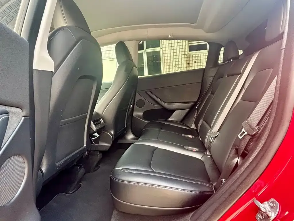 Tesla Model Y 2023 из CN, фото 9