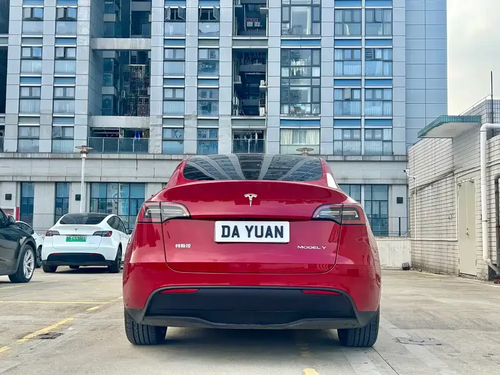 Tesla Model Y 2023 из CN, фото 8