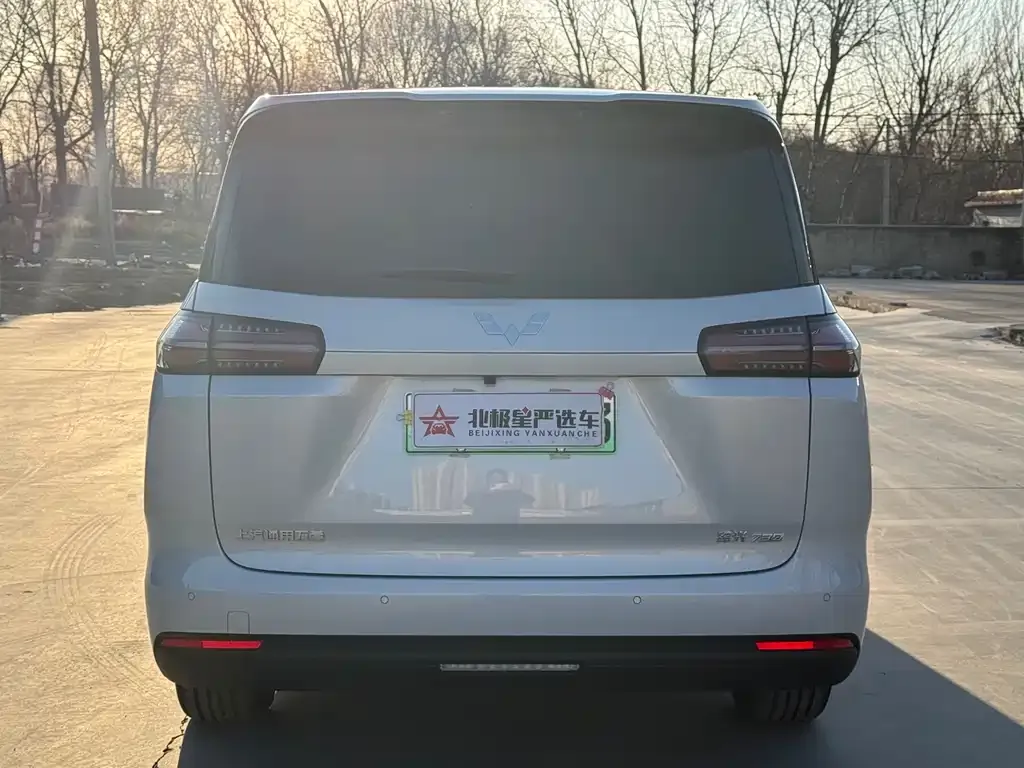 Wuling Starlight 730 New Energy — фото 10