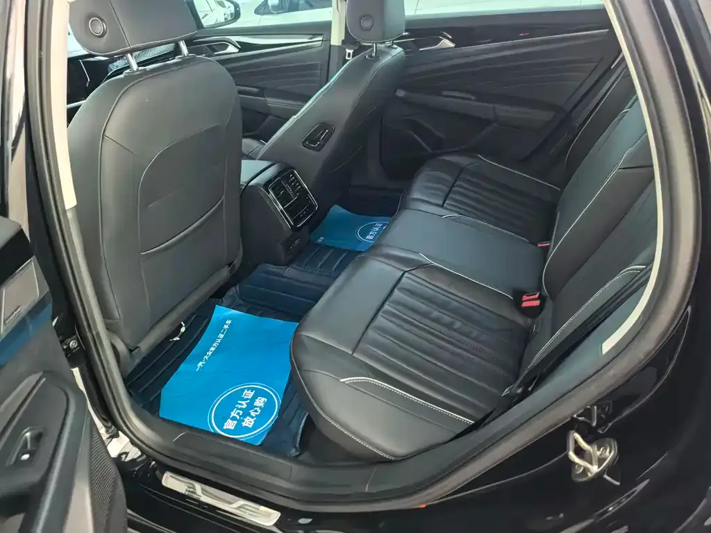 Volkswagen Passat — фото 3