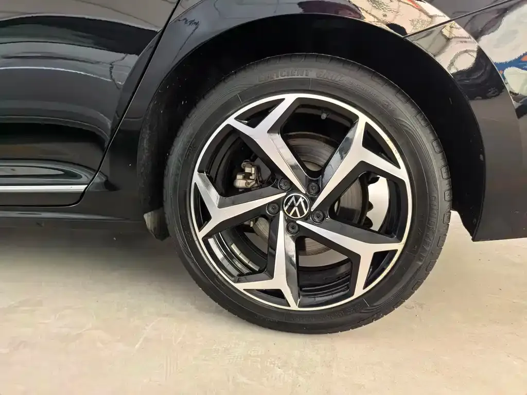 Volkswagen Passat — фото 6