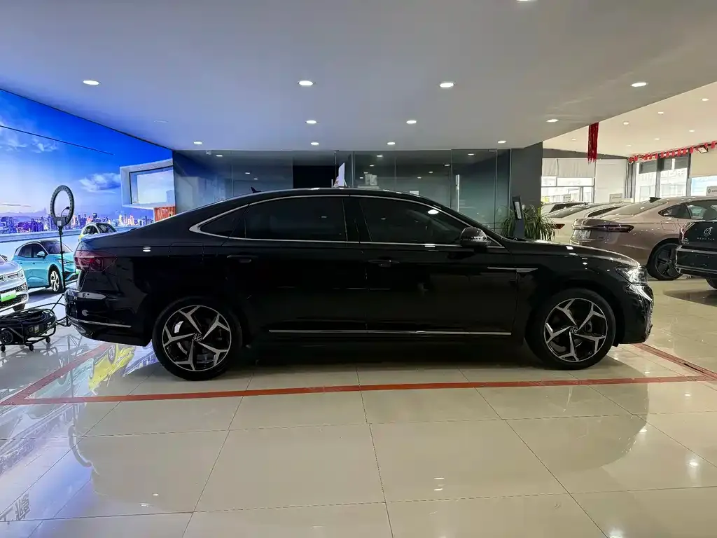 Volkswagen Passat — фото 9