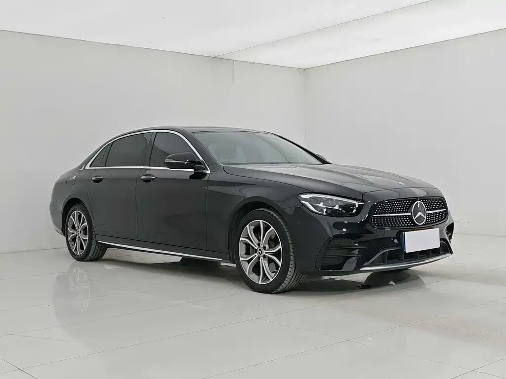 Mercedes-Benz E-Class — фото 6