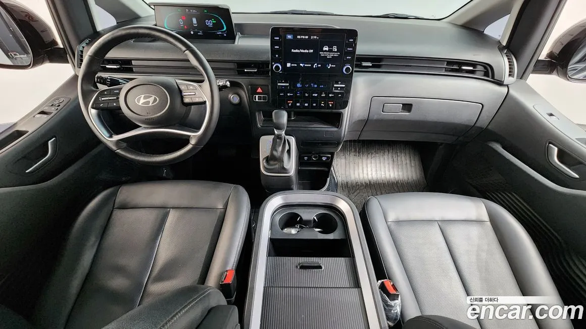 Hyundai Staria 2025 из KR, фото 10