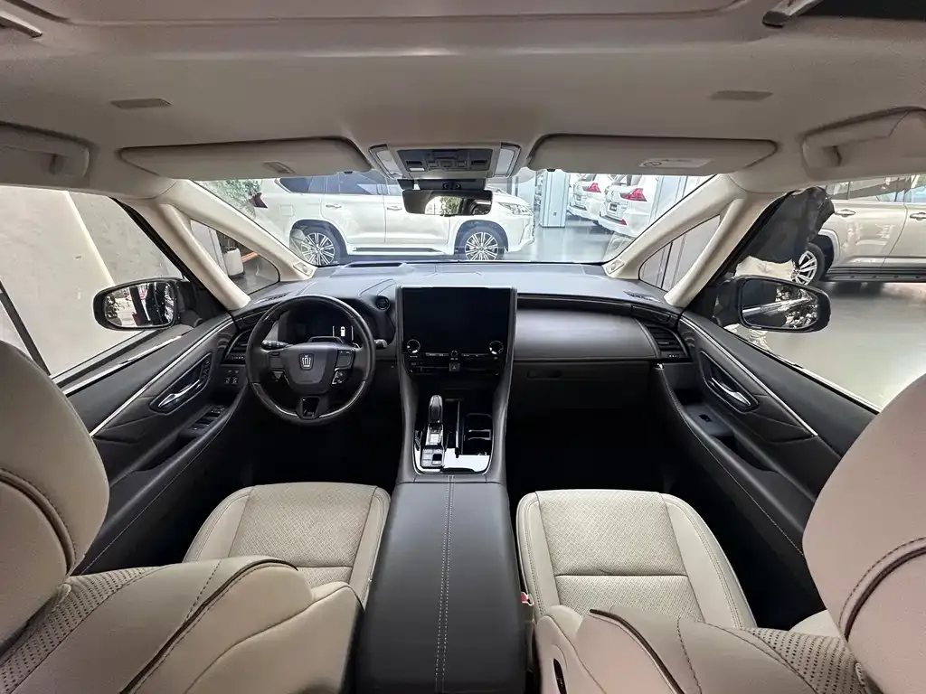 Toyota Vellfire 2023 из CN, фото 3