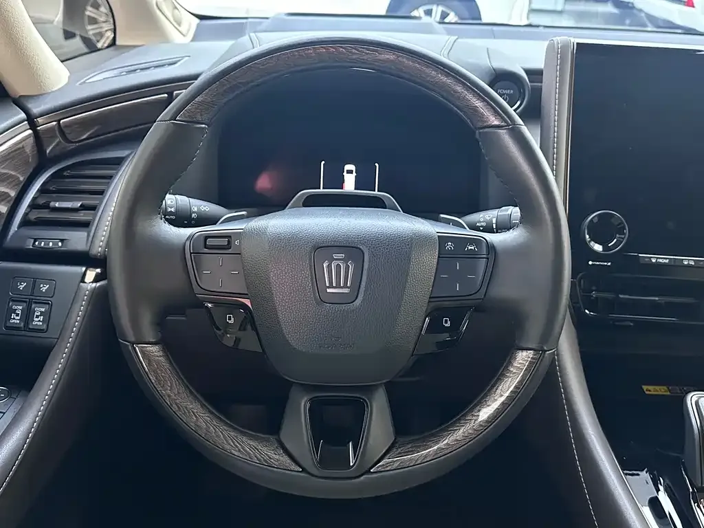 Toyota Vellfire 2023 из CN, фото 8