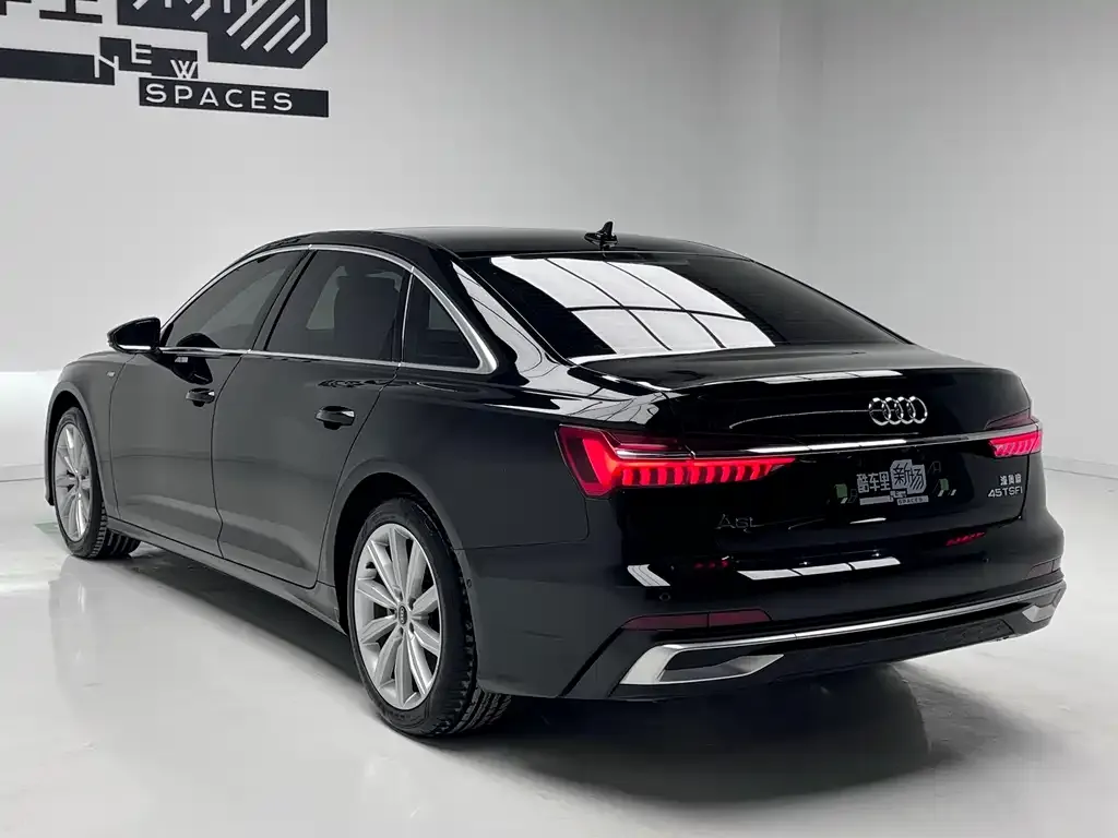 Audi A6L 2023 из CN, фото 6