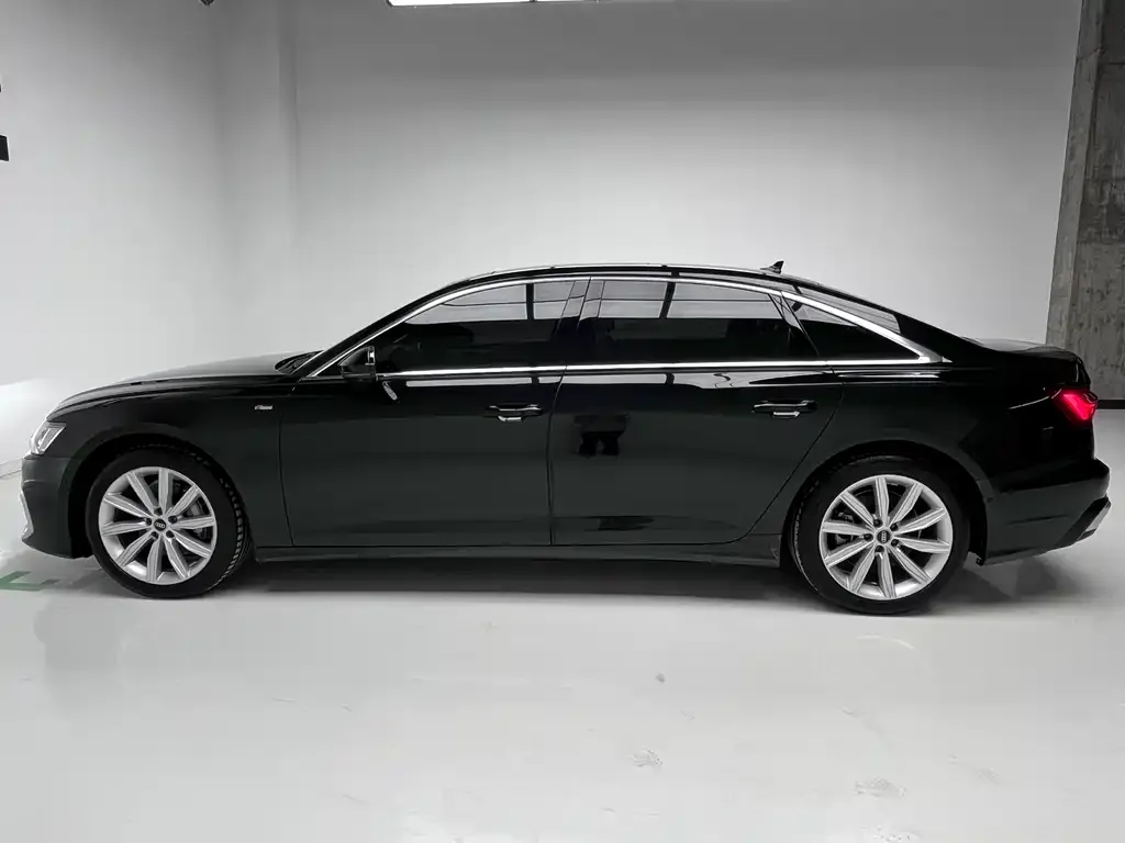 Audi A6L 2023 из CN, фото 7