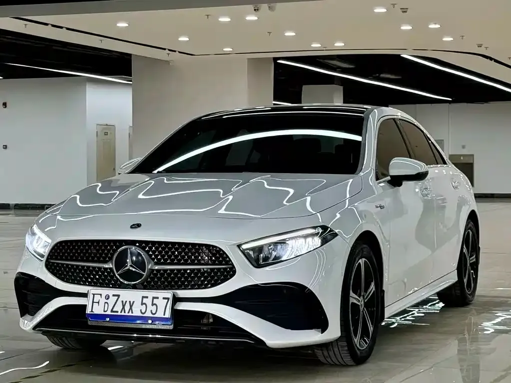 Mercedes-Benz A-Class — фото 1