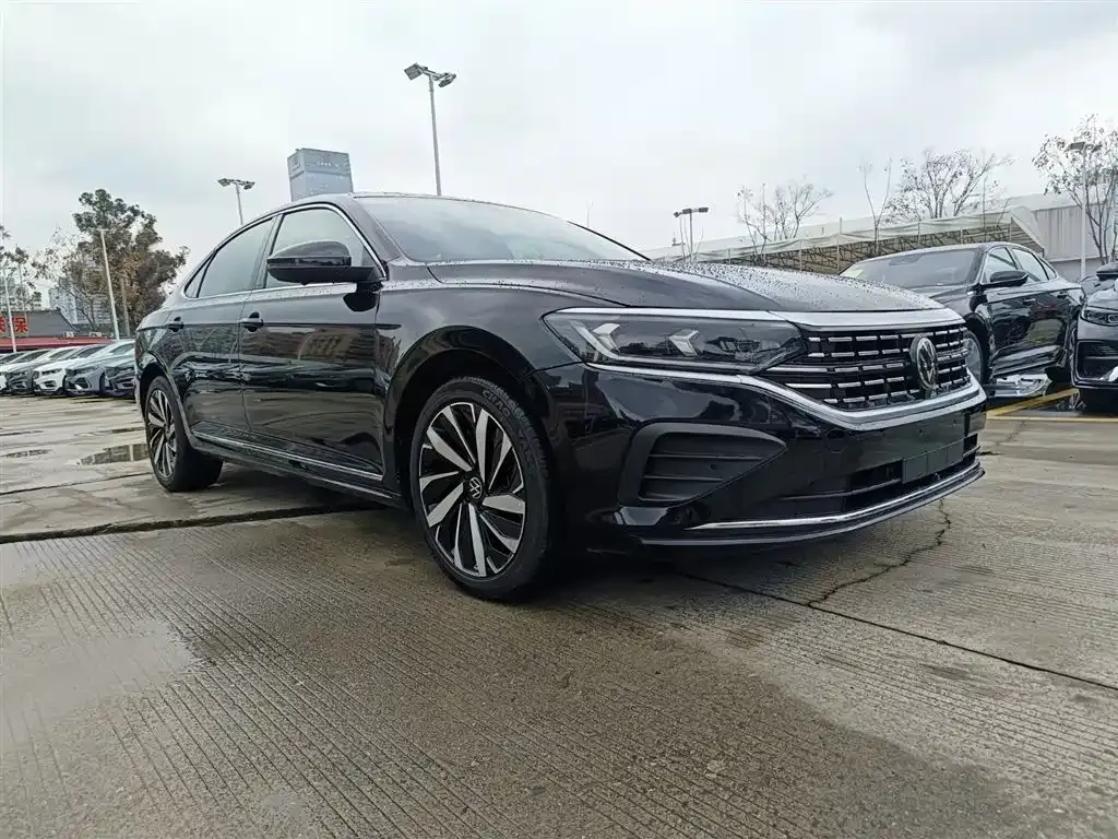 Volkswagen Passat — фото 7