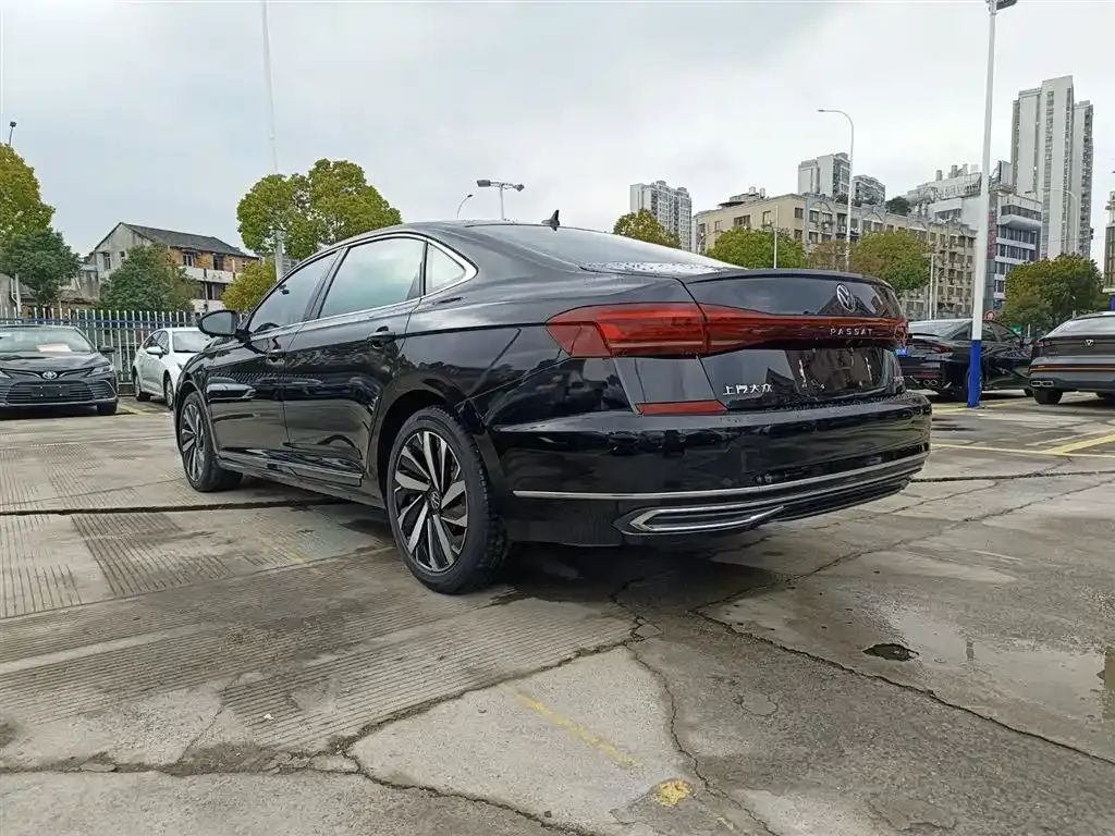 Volkswagen Passat — фото 5
