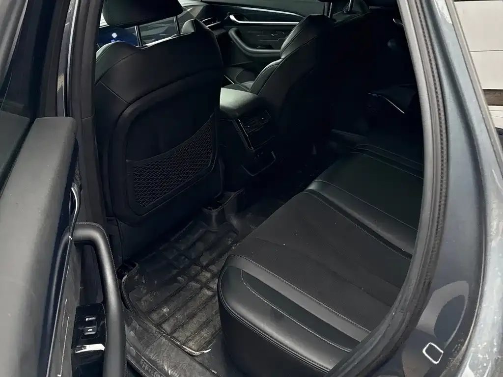 Geely Xingyue L 2024 из CN, фото 3