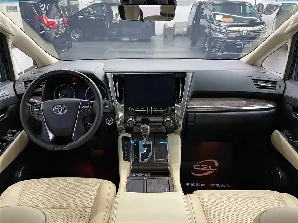 Toyota Vellfire 2021 из CN, фото 7
