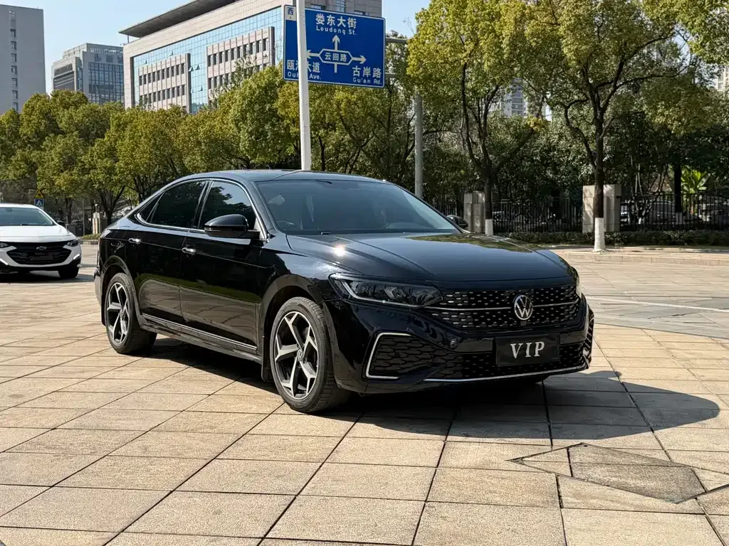 Volkswagen Passat — фото 3