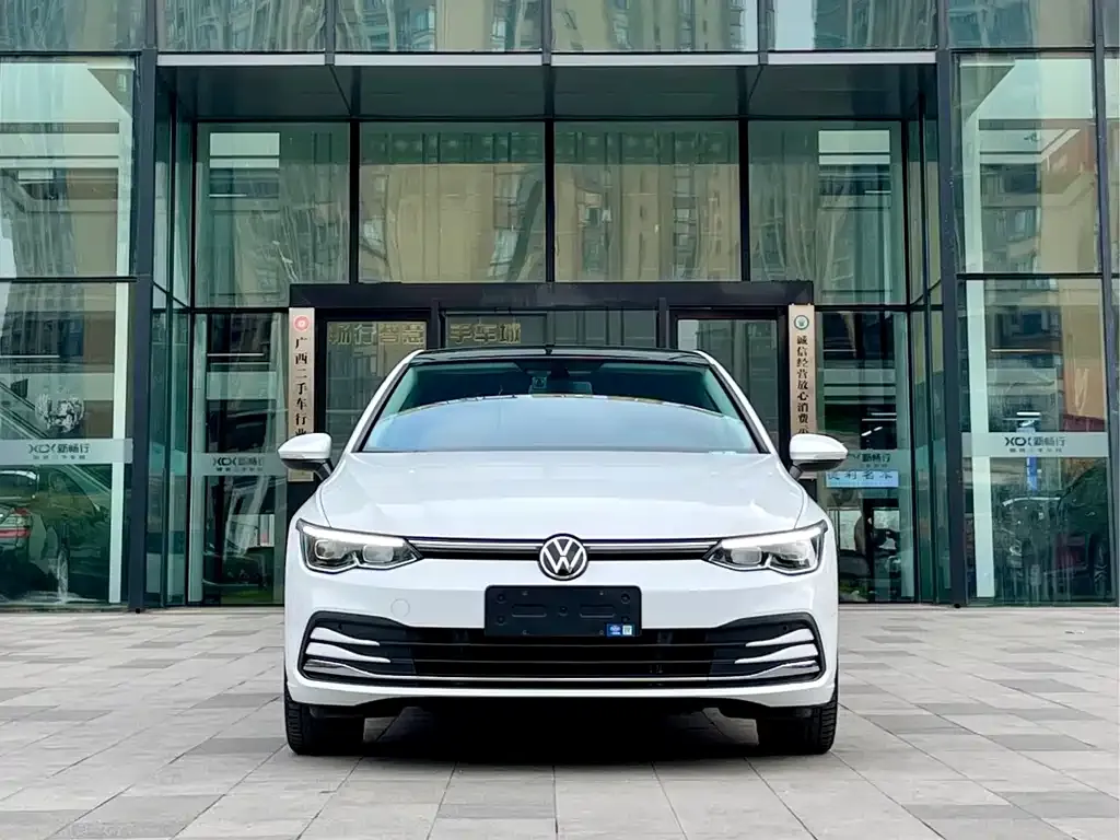 Volkswagen Golf — фото 10