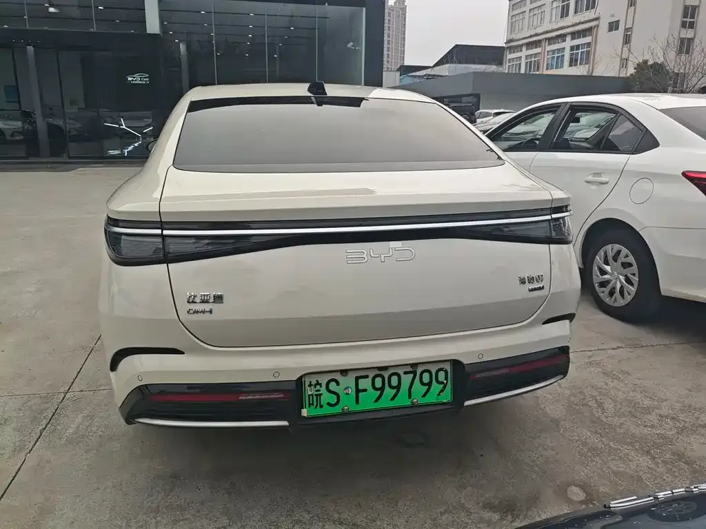 BYD Seal 07 DM-i — фото 6