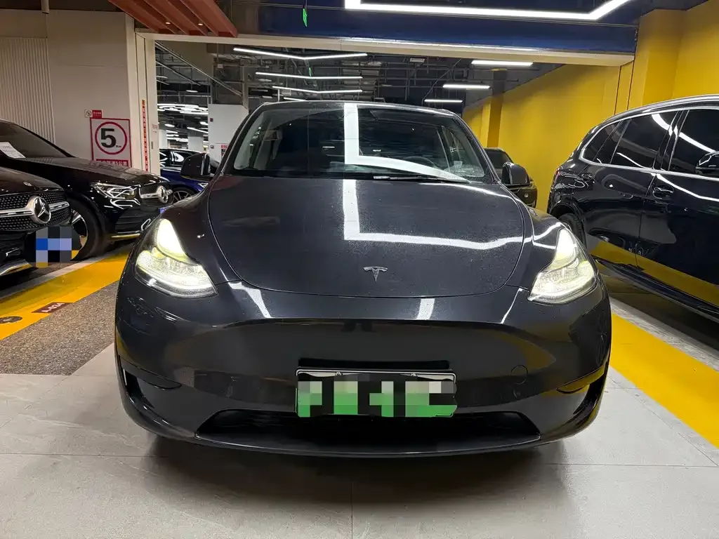 Tesla Model Y — фото 6
