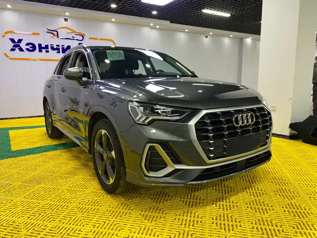Audi Q3 2023 из CN, фото 2