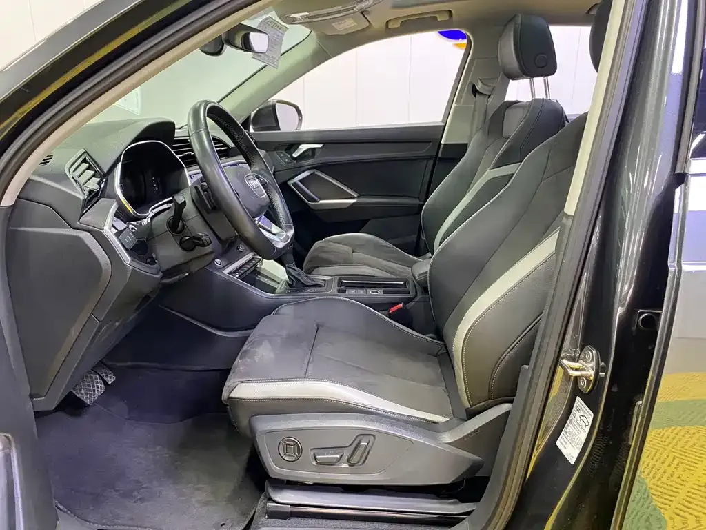 Audi Q3 2023 из CN, фото 6
