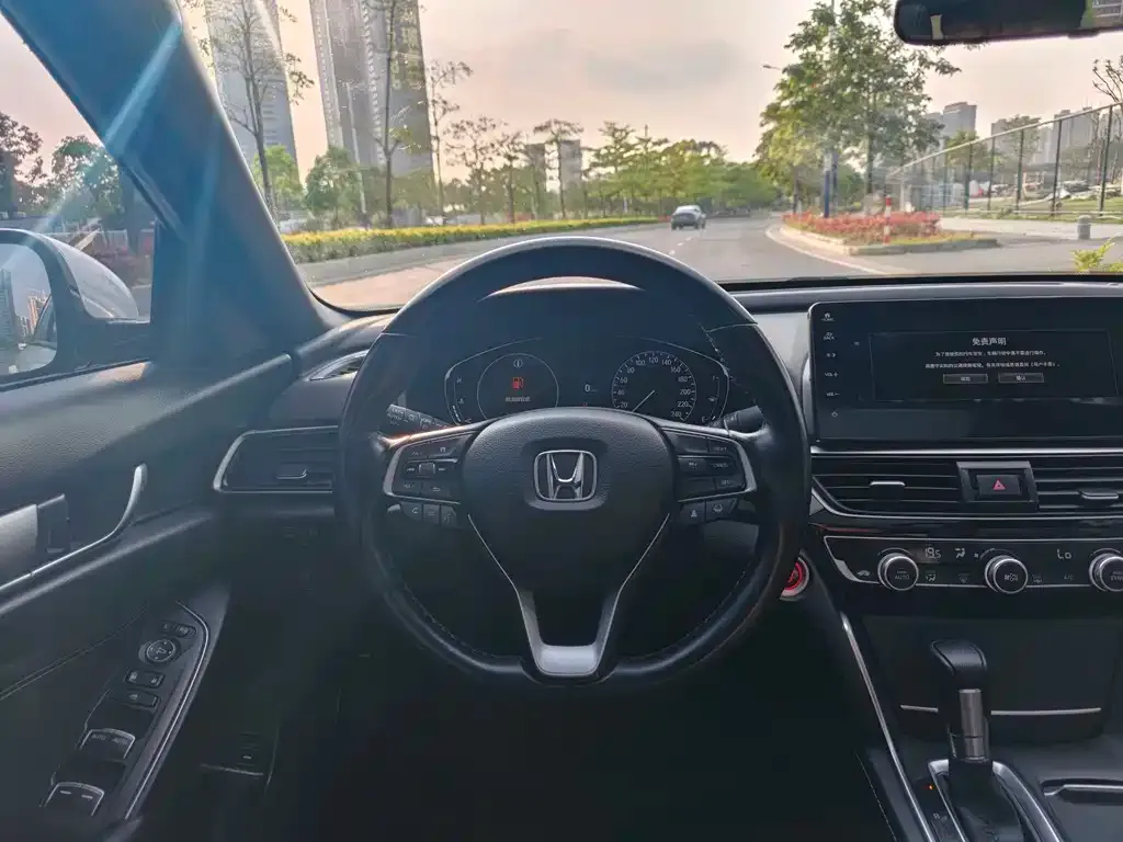 Honda Inspire — фото 4
