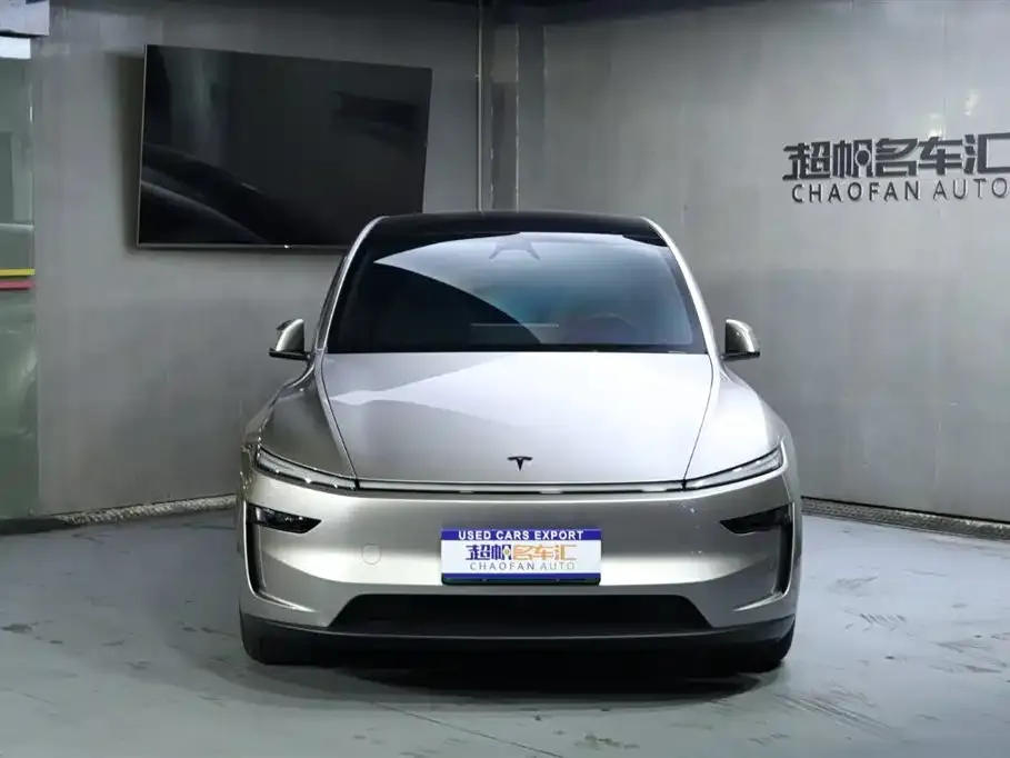 Tesla Model Y L — фото 3