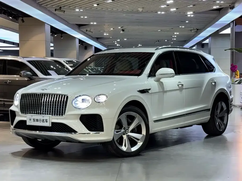 Bentley Bentayga — фото 1