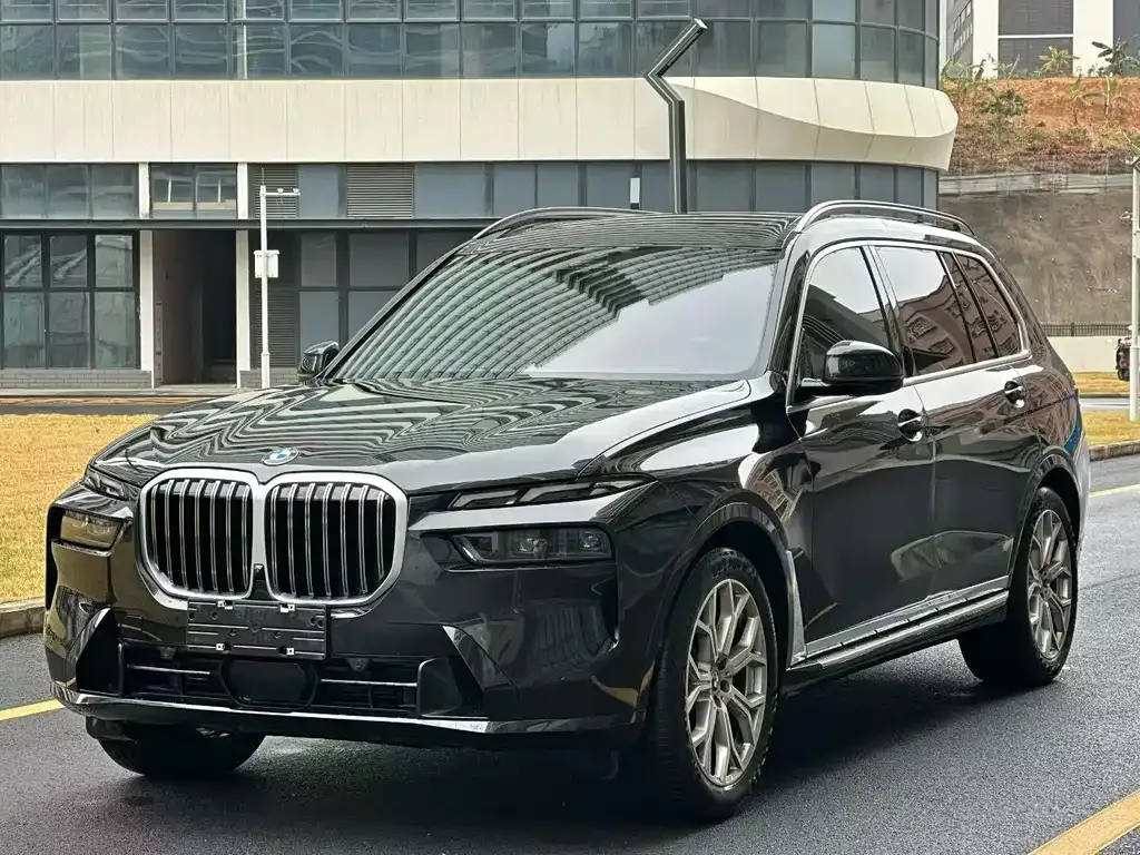BMW X7 — фото 1