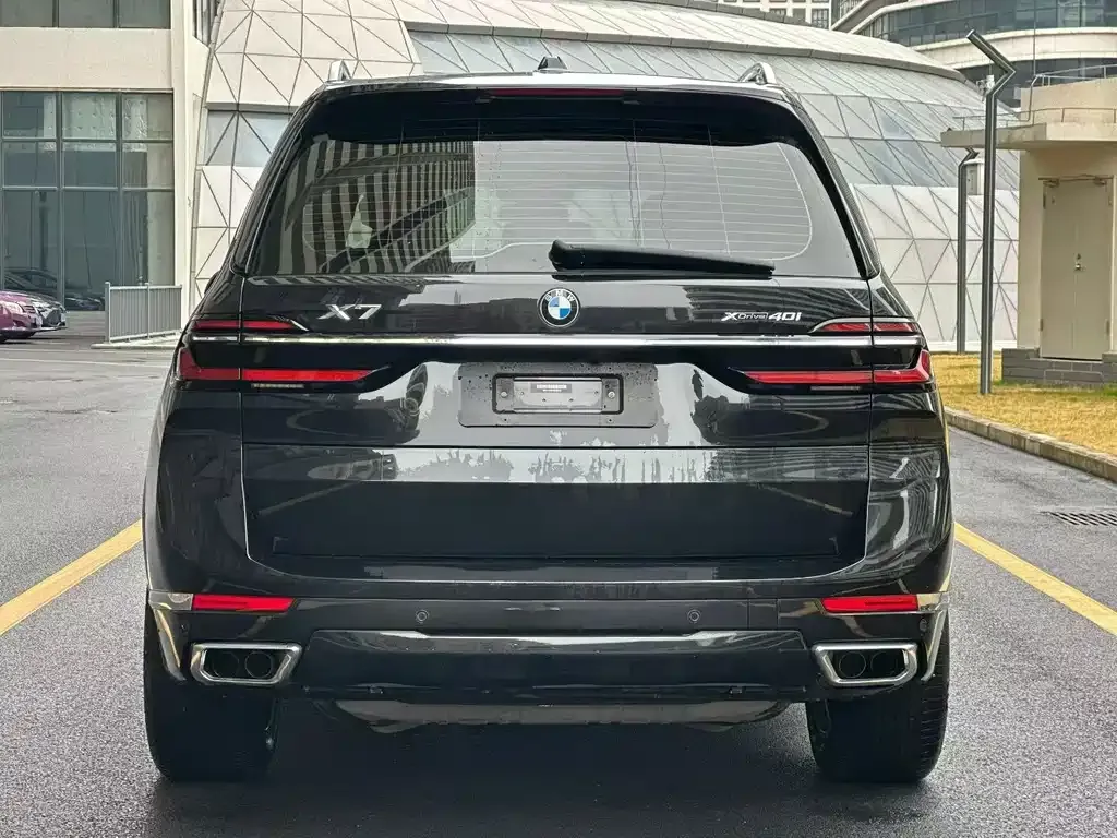BMW X7 — фото 8