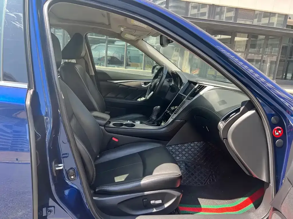 Infiniti Q50L 2021 из CN, фото 9