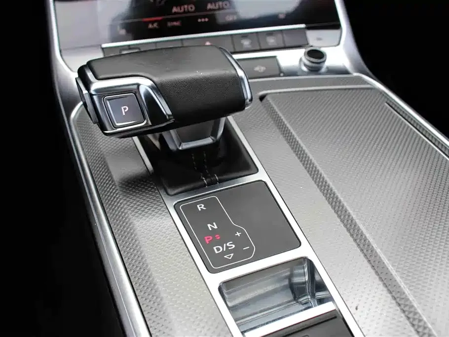 Audi A6L 2021 из CN, фото 5