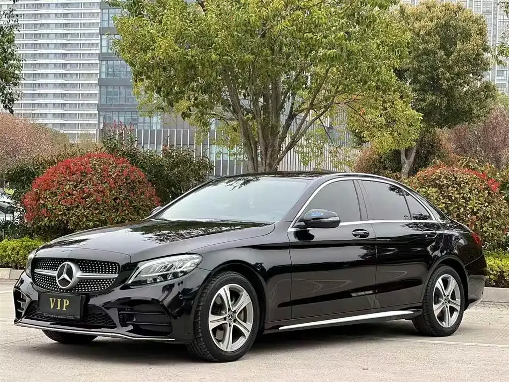 Mercedes-Benz C-Class — фото 1